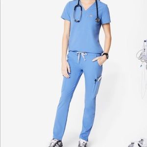 FIGS CEIL BLUE SCRUB SET - XST AND XS